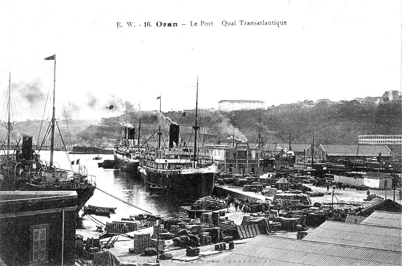 Oran- 144- travail sur les quais.JPG